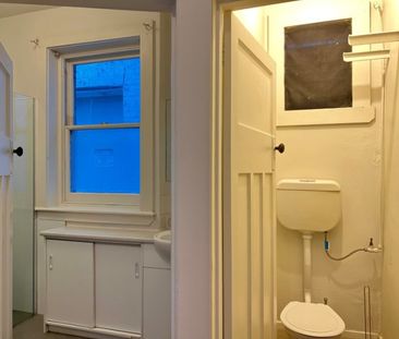 Low Maintenance Inner City Living - Photo 1