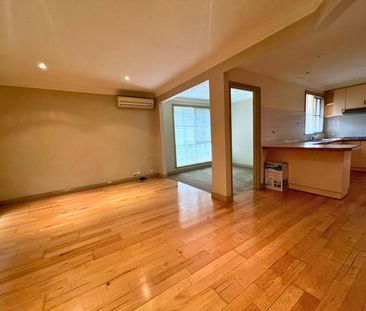 1/12 Hillside Parade, BOX HILL NORTH - Photo 3