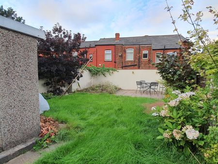 Room in a Shared House, Denstone Road, M6 - Photo 2