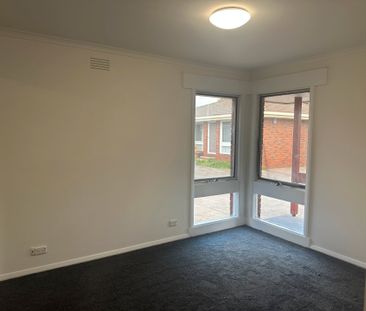 4/11 Philip Street, Manifold Heights - Photo 4