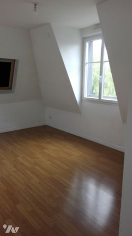 Dans résidence sécurisée avec ascenseur, un appartement de type F3 offrant une entrée - Photo 3