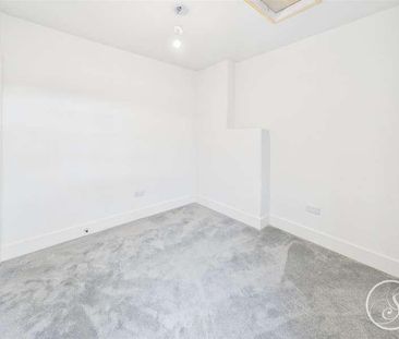 The Avenue, Harewood, Leeds, LS17 - Photo 6