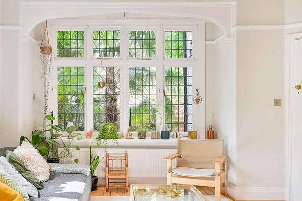 Esmond Road, Chiswick, W4 - Photo 1