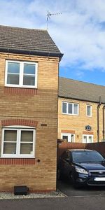 2 bedroom semi-detached house to rent - Photo 4