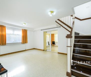5 bedroom bungalow to rent Milton Road - Photo 2