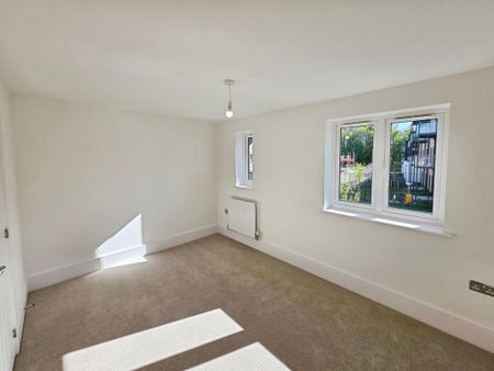 3 bedroom property to rent - Photo 3