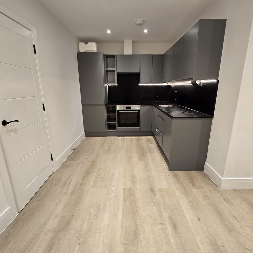 North Station Road, Colchester - Photo 1