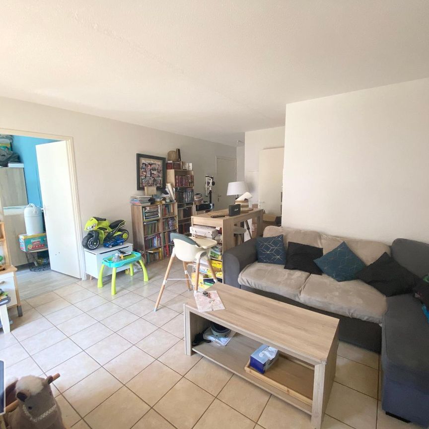 Location Appartement 3 pièces 53m² MILLAU 12100 - Photo 1