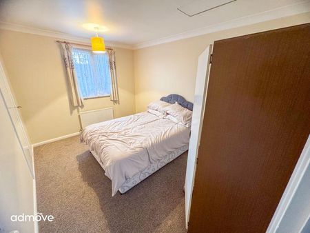 3 bedroom terraced house to rent - Photo 5