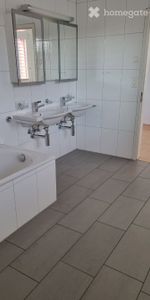Grosse Wohnung mit Lift und grossem Balkon - Foto 4