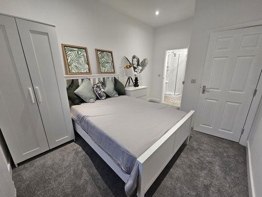 1 bedroom in a house share to rent - Photo 1