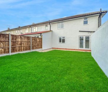 2 bedroom end of terrace house to rent - Photo 5