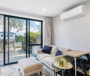 2 Bedroom & 1.5 Bathroom Townhouse in Glen Eden! - Photo 2