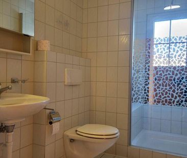 Attractive apartment with a fireplace - Photo 6