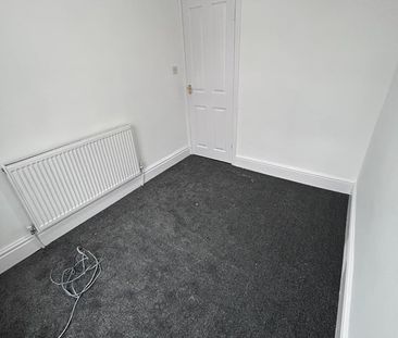 3 Bed Terraced House, Eddisbury Road, CH44 - Photo 4