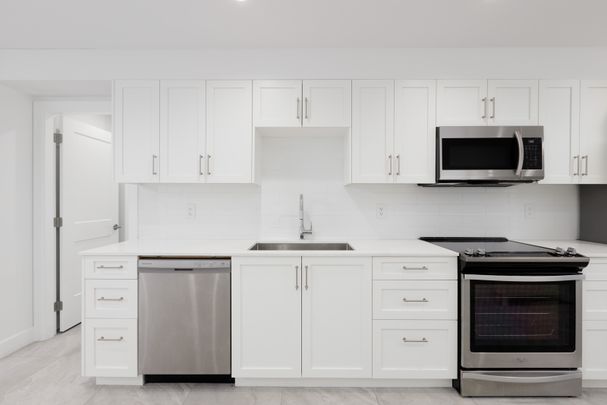 Chamberlain Dr & Mountain Hwy (BSMT 2), North Vancouver - Photo 1