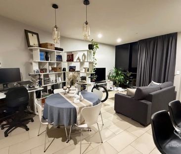 Stylish High-Floor One-Bedroom Apartment with Spacious Balcony | Op... - Photo 4