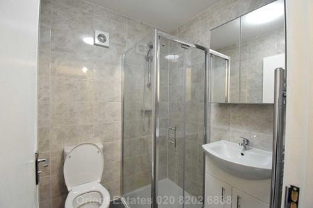 3 bedroom end of terrace house to rent - Photo 2
