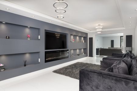 A Detached House with a Generous Garden Between Richmond Park and Wimbledon Common - Photo 3