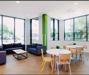 Medium Standard Double Ensuite - Photo 1