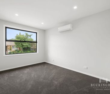 MODERN LIVING MADE EASY - Photo 2