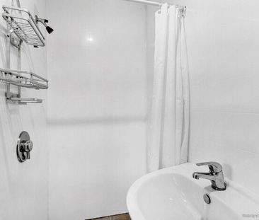 Bedsit / studio - Photo 3