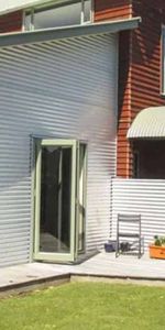 Stylish, Modern Home with Indoor–Outdoor Flow - Photo 4