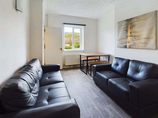 Colbourne Avenue - Photo 1