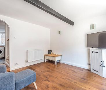 2 bedroom terraced house to rent - Photo 2