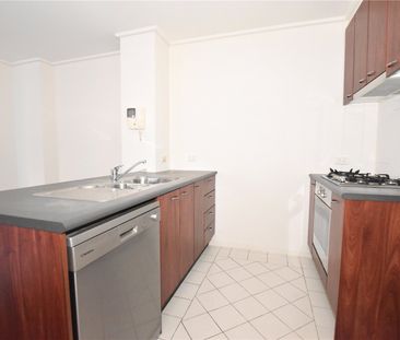 411/668 Bourke Street - Photo 4