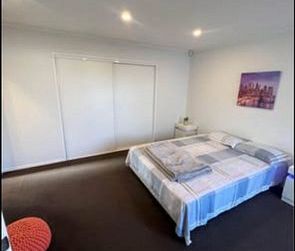 One bed room in Highland park. - Photo 2