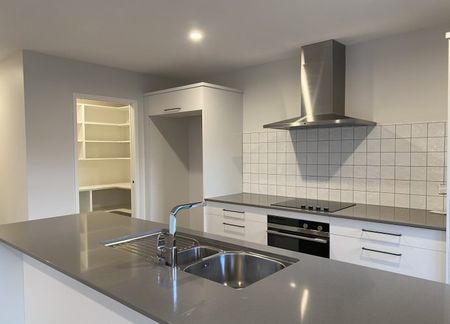 Stylish Living - Photo 5