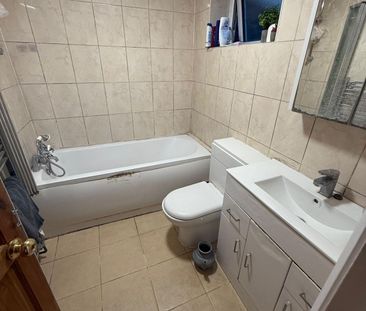 Room to let in shared house- Dagenham - Photo 1