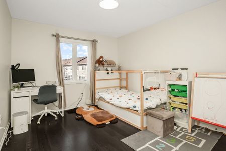 For Lease - 228 Duncan Lane, Milton, Ontario - Photo 4