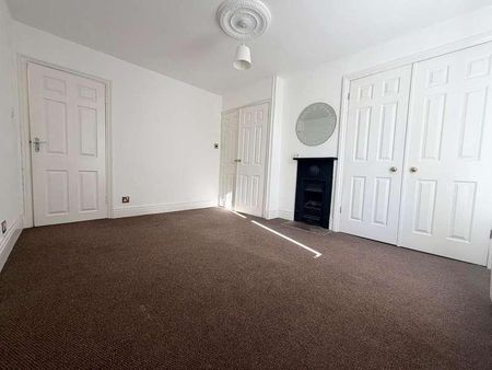 Head Street, Halstead, CO9 - Photo 4