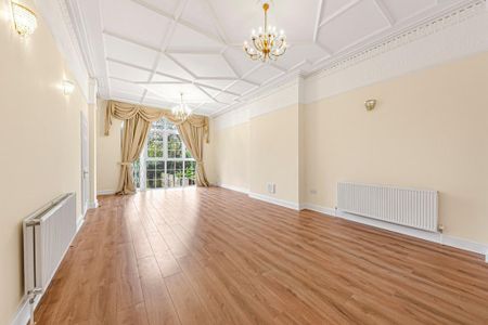 3 bedroom flat to rent - Photo 2