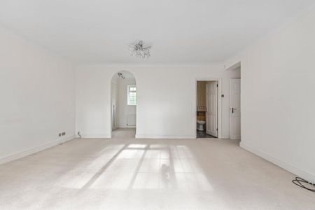 5 bedroom detached house to rent - Photo 4