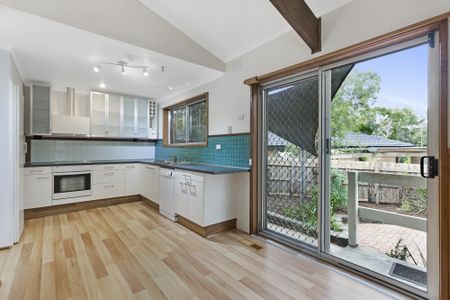 Sunbury - Photo 5