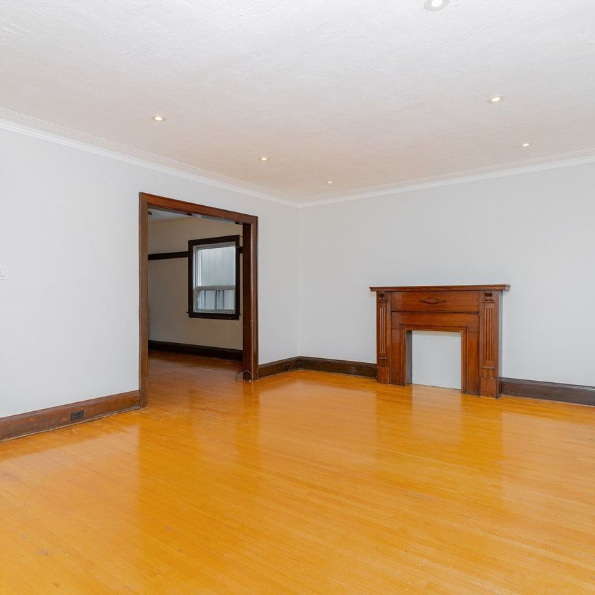 For Lease - 262 Soudan Avenue Unit# Upper, Toronto, Ontario - Photo 1