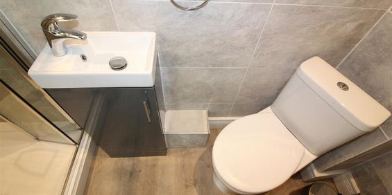 1 bedroom in a house share to rent - Photo 3