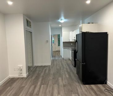 Magnifique 3½ rénové – Rez-de-chaussée avec cour | 5430 Cartier, Pl... - Photo 1