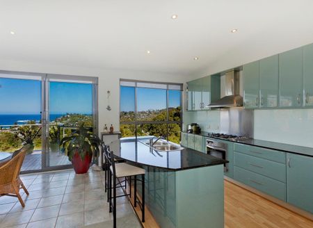 Newport, 14 (upper) Belinda Place - Photo 2