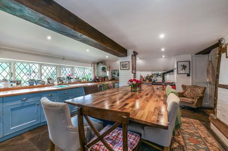 4 bedroom equestrian property to rent - Photo 3