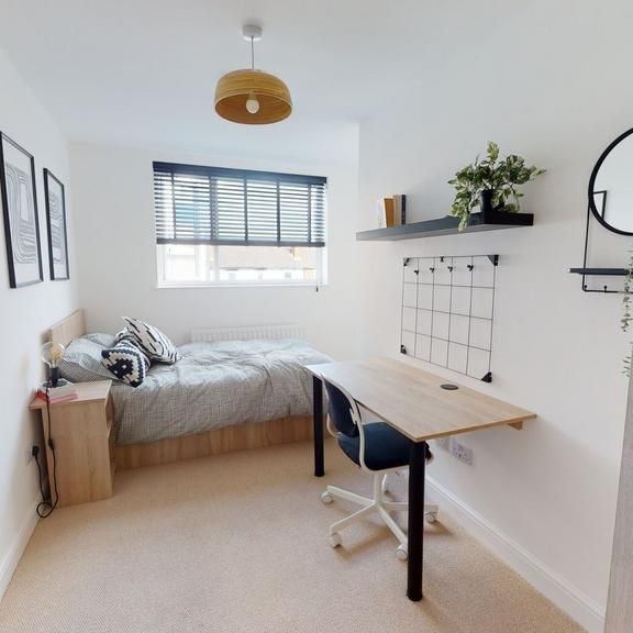 3 bedroom flat to rent - Photo 1