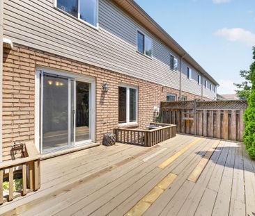 For Lease - 163 Livingston Avenue, Grimsby, Ontario - Photo 1