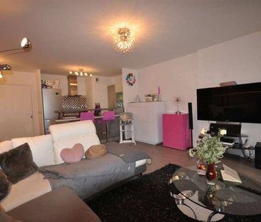 Location Appartement 3 pièces 59m² NANTERRE 92000 - Photo 2