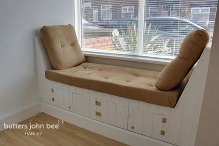 2 bedroom terraced house to rent - Photo 2