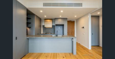 Spacious and Stylish Two-Bed, Two-Bath Apartment in Prime West Melbourne Location - Photo 5