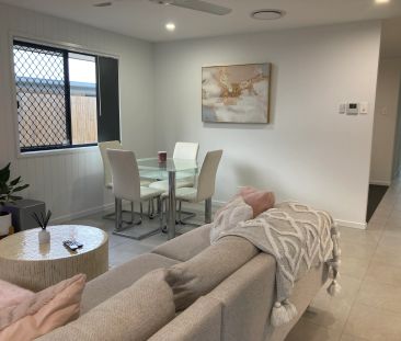 Modern Home - Photo 6