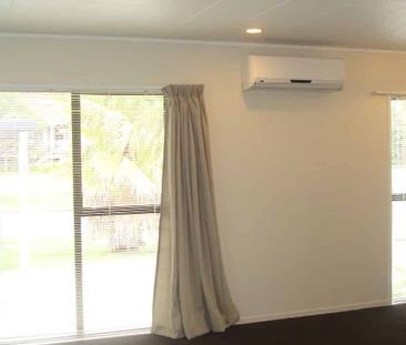 Charming 3BR Highland Park Haven - Photo 5